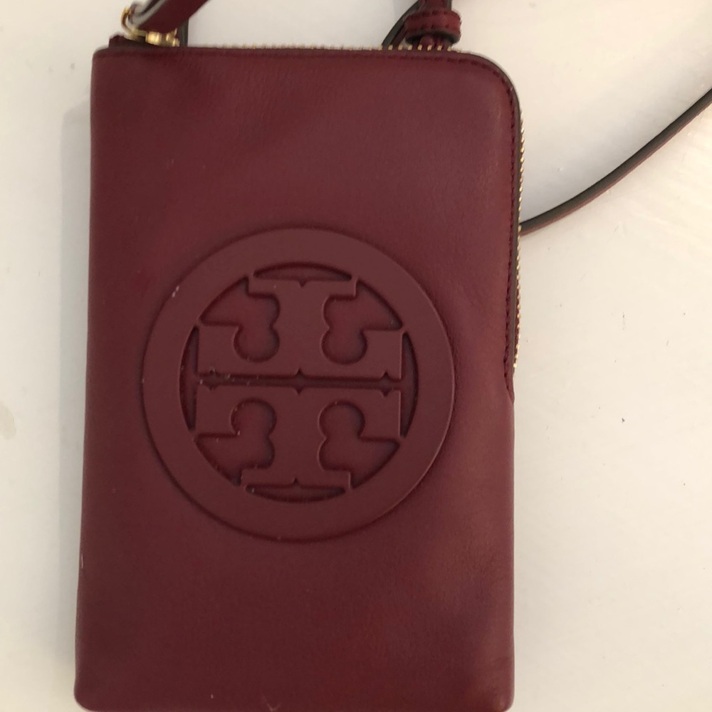 💯%. Authentic Tory Burch Charlie Crossbody!